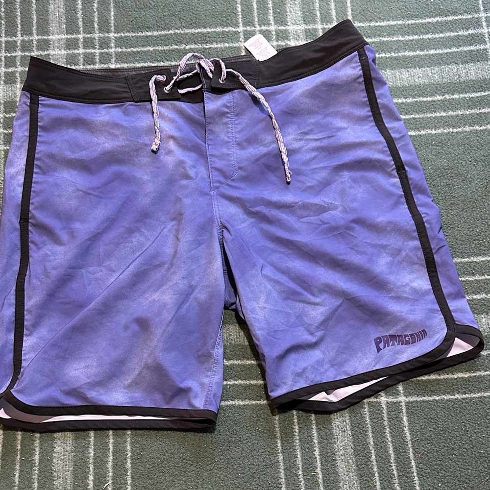 Patagonia Men's Purple Board Shorts size 32